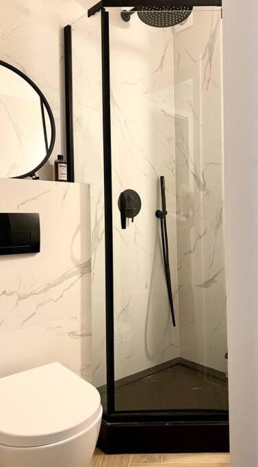 Apartment Close To Metro, 8 Minutes To Centrum And Near Airport Warschau Exterior foto